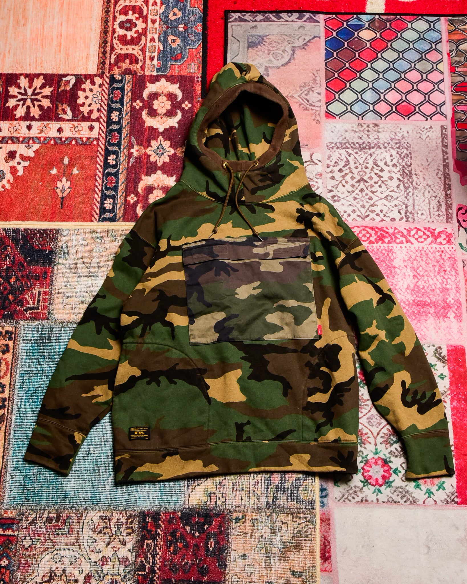 Wtaps Camo Hoodie – The Red Carpet