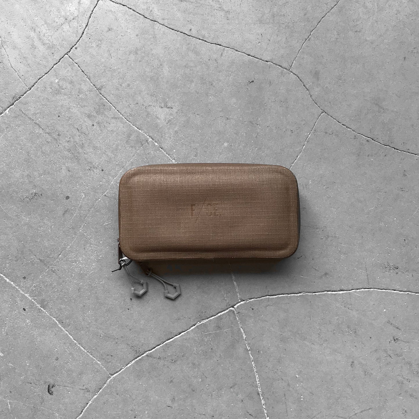 F/CE No Seam Passport Case